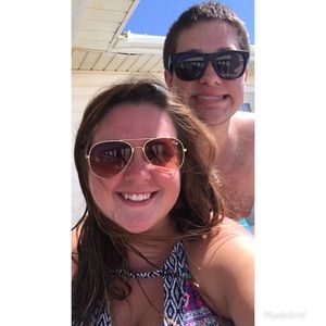 Meet your Posher, Abigail